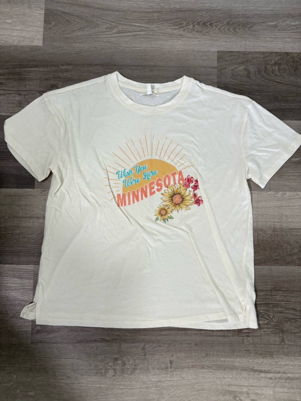 Maurice’s  Minnesota Graphic Tee - Cream Floral Sunburst